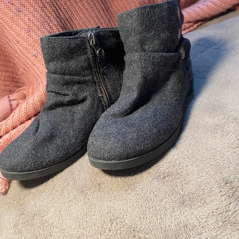 072 Blowfish for kids gray ankle boot